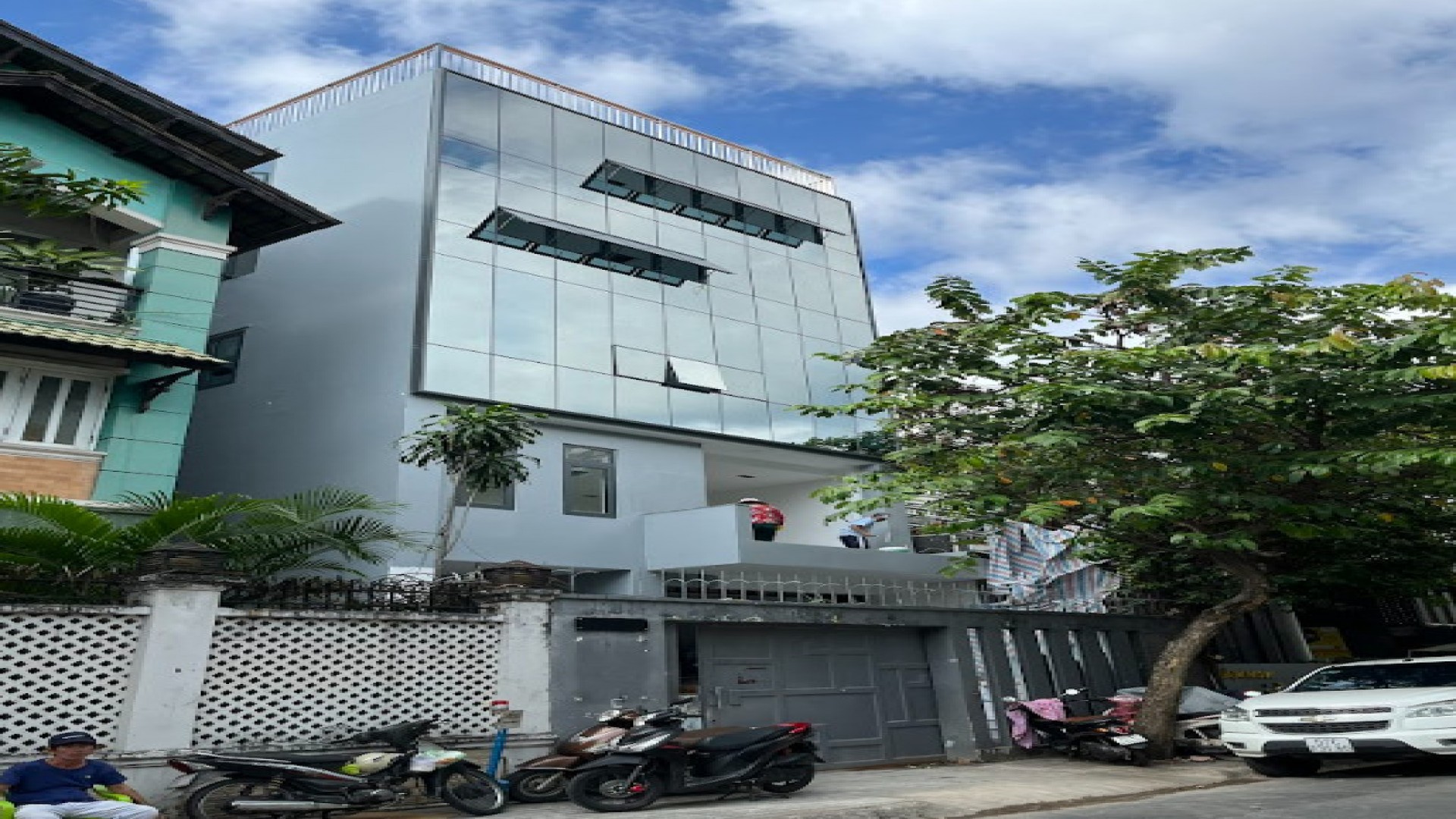 Toà Nhà Đường Hoa Lan