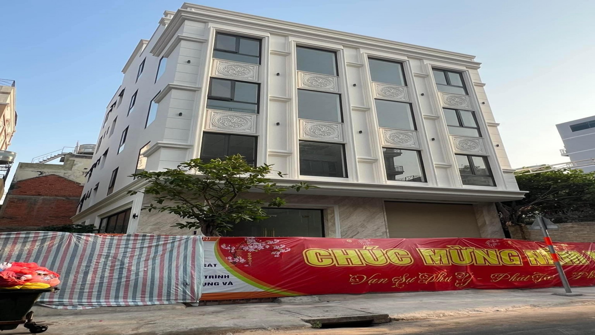 Cho Thuê Toà Nhà Đường Đặng Tất