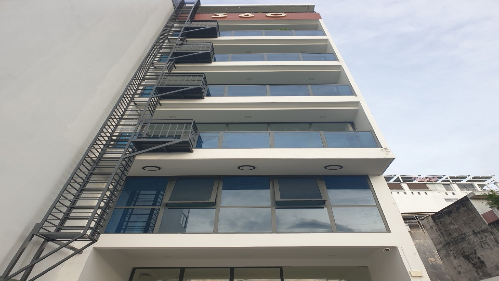 Cho Thuê Toà Nhà Đường Ung Văn Khiêm