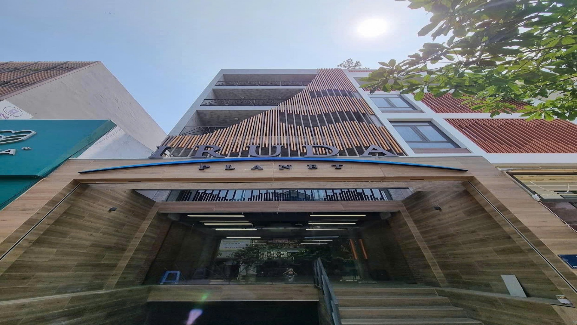 Cho Thuê Toà Nhà Đường Số 11