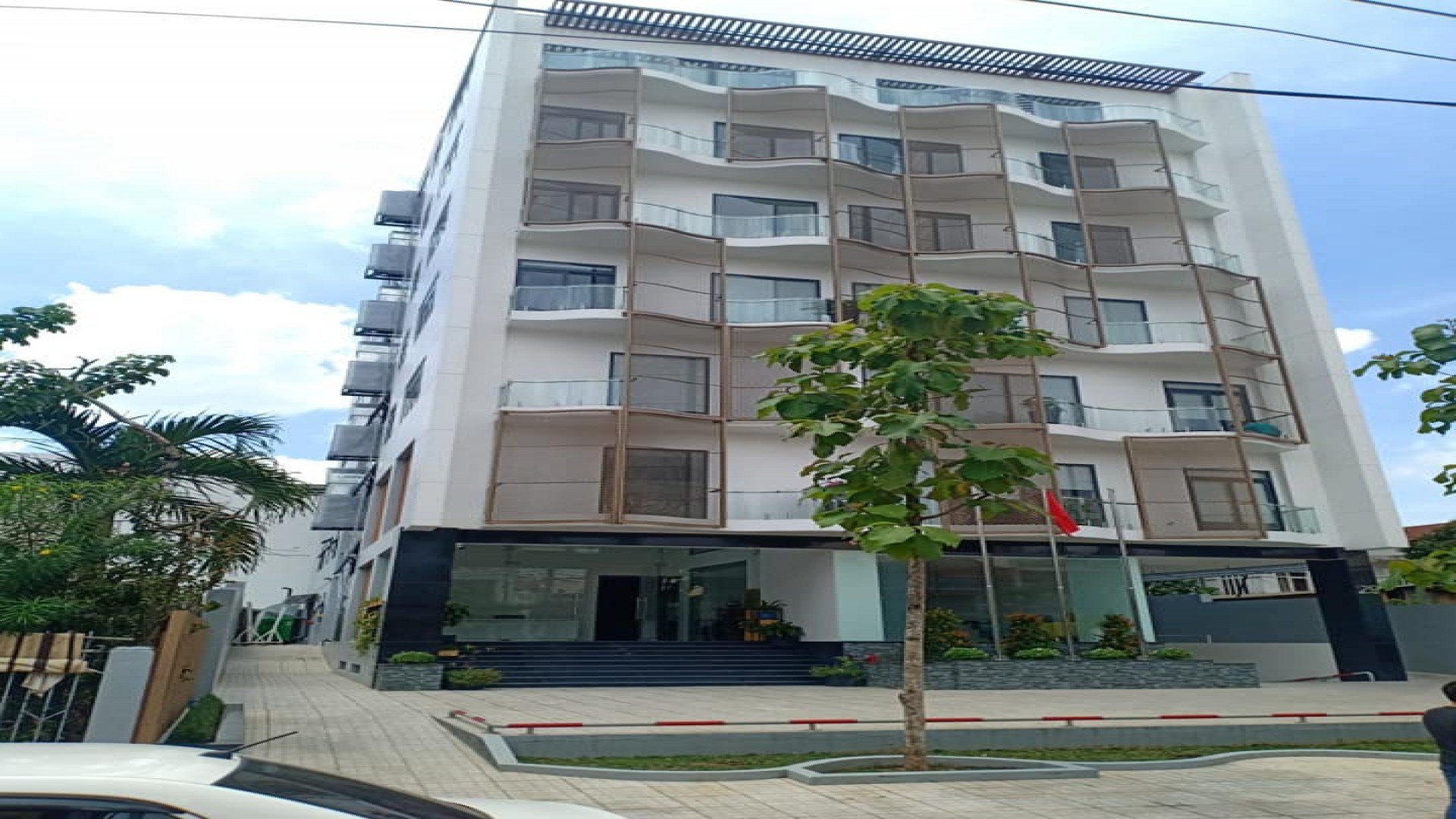 IOS Phạm Văn Đồng