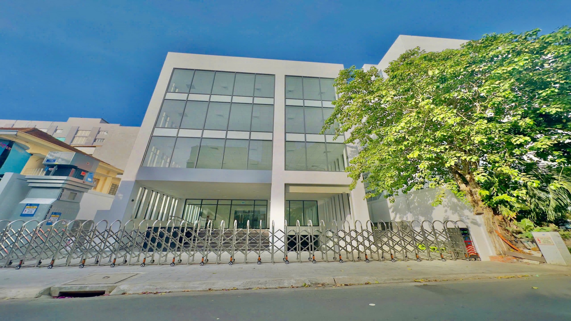 Cho Thuê Toà Nhà Mặt Tiền Đường Mai Thị Lựu