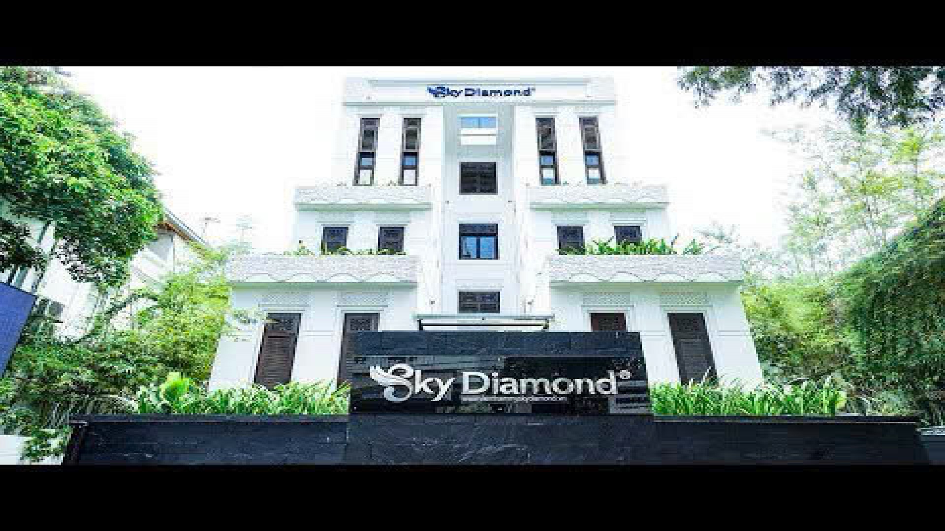 Cho Thuê Toà Nhà Mặt Tiền Đường Võ Văn Tần