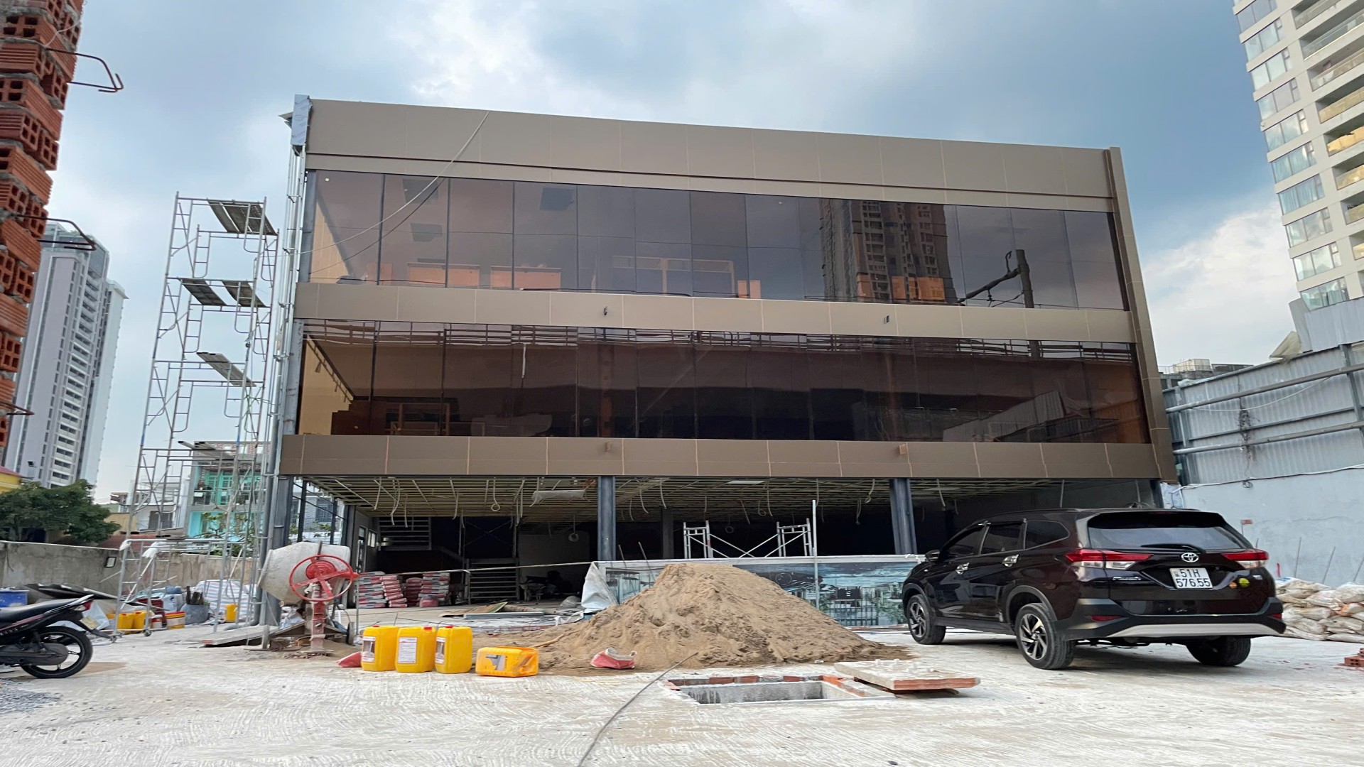 CHO THUÊ MẶT BẰNG ĐƯỜNG XA LỘ HÀ NỘI