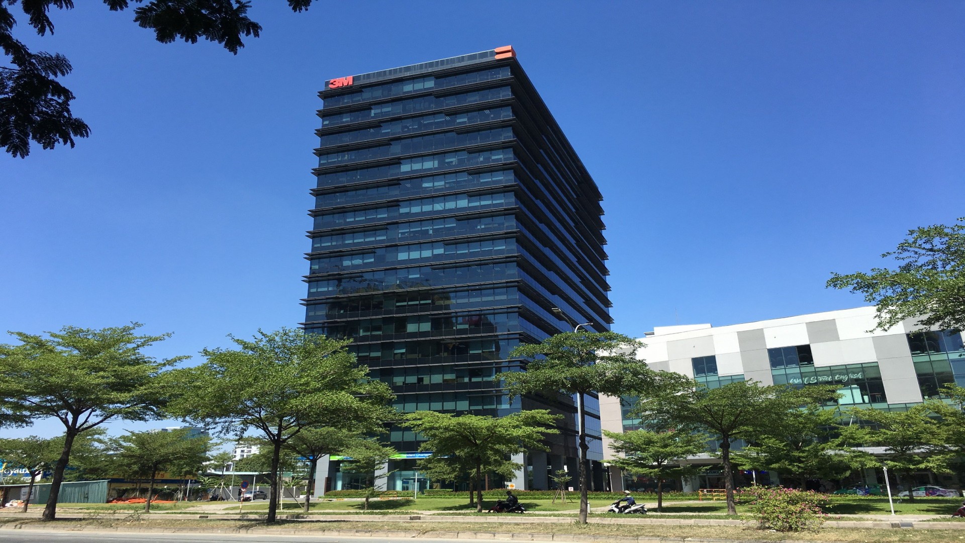 Mapletree 
Business Centre