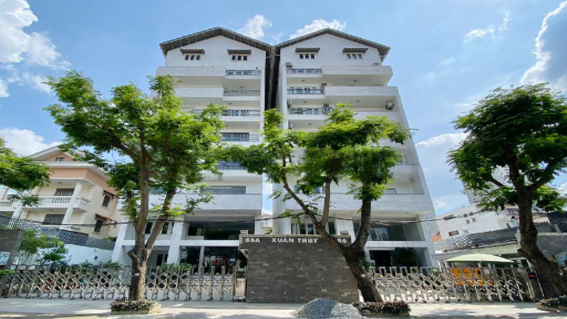 Xuân Thủy Building