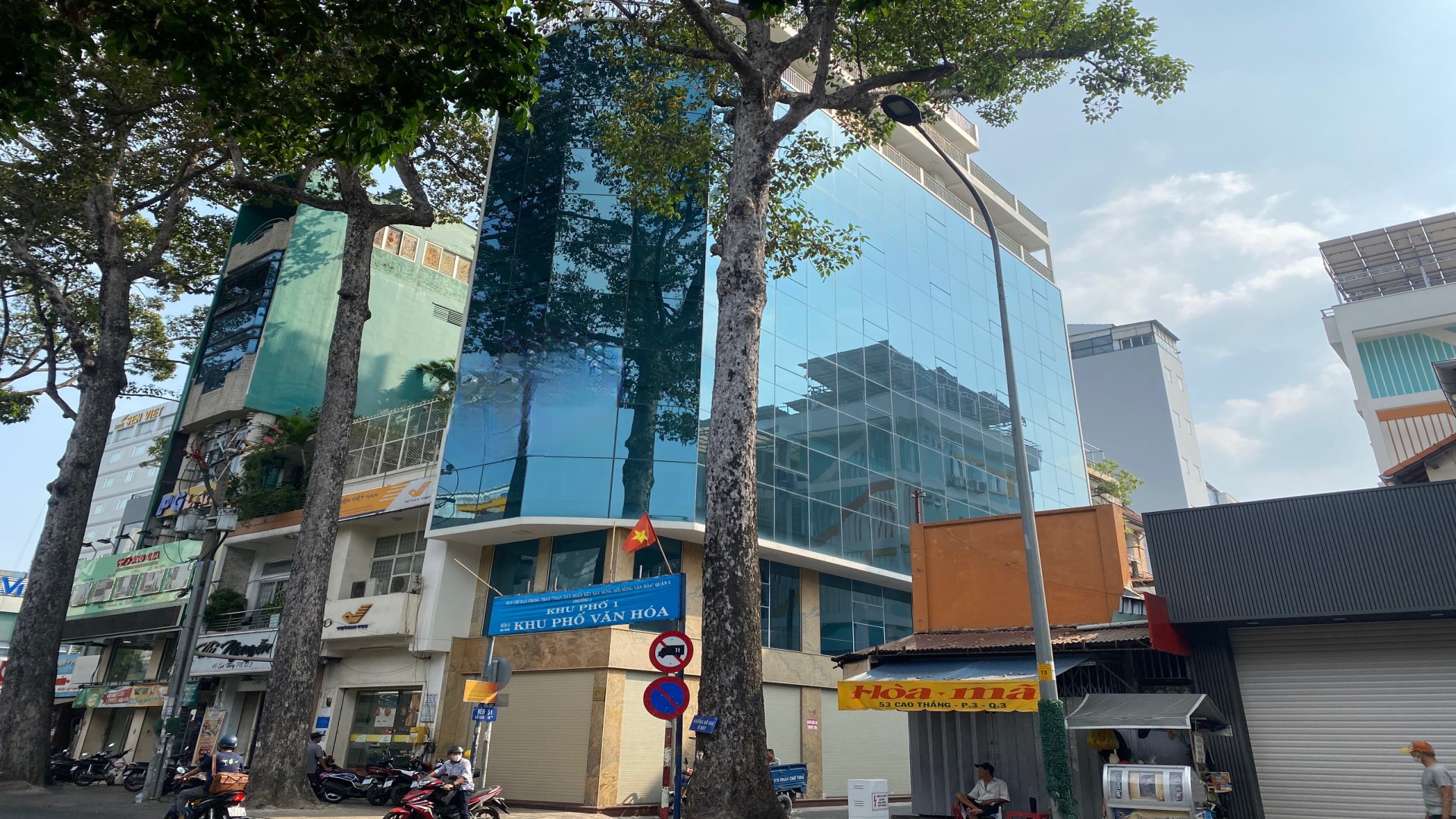 Toà Nhà 2 Mặt Tiền Cao Thắng